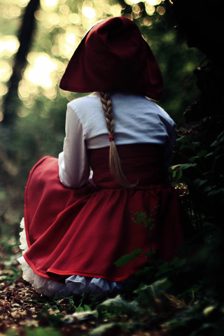 Red Riding Hood In Forest screenshot #1 320x480