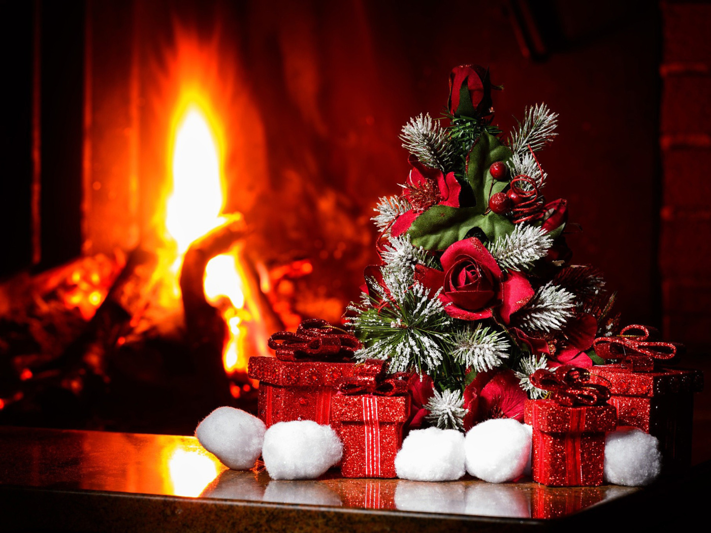 Обои Christmas near Fireplace 1400x1050