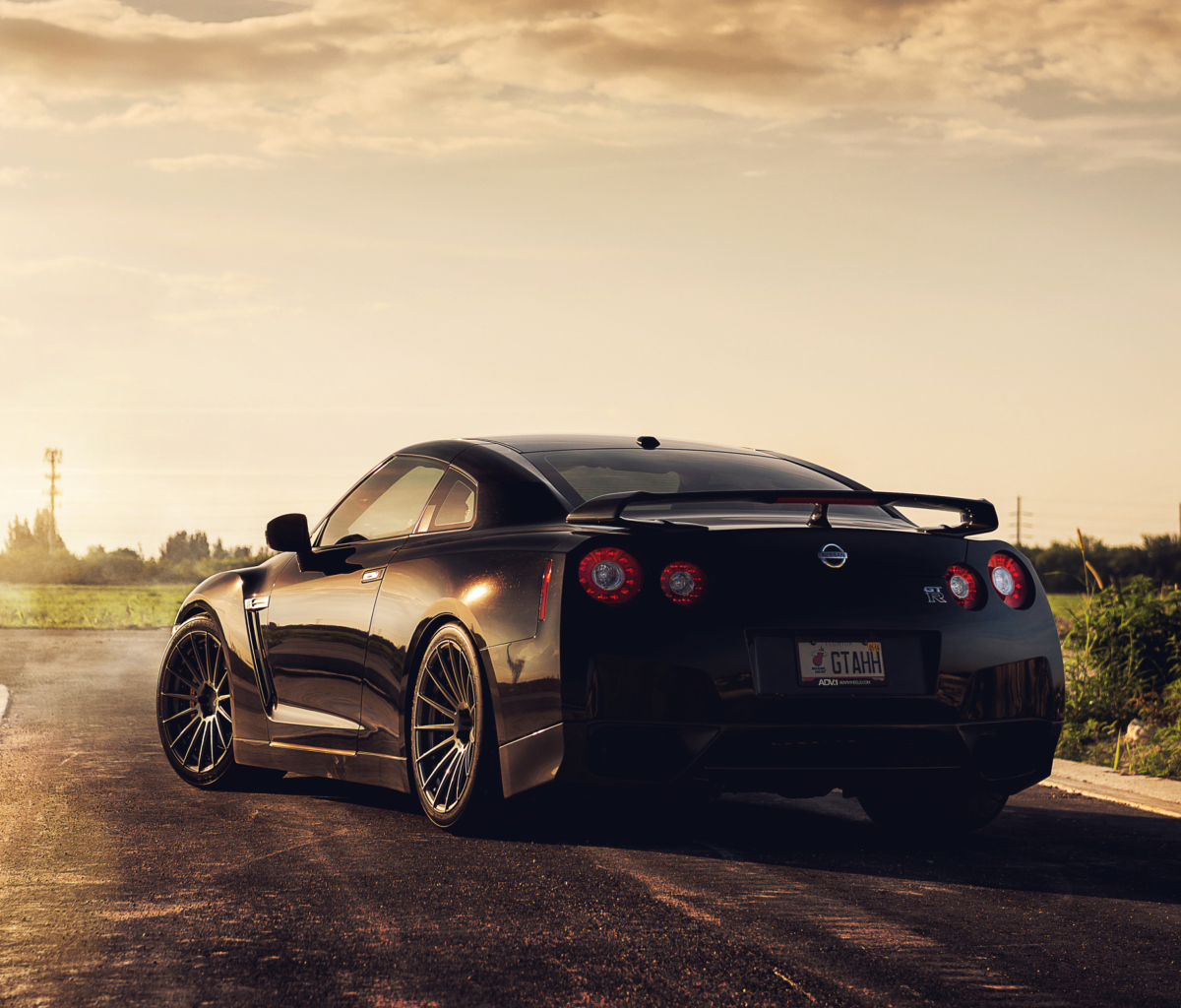 Nissan GT-R wallpaper 1200x1024