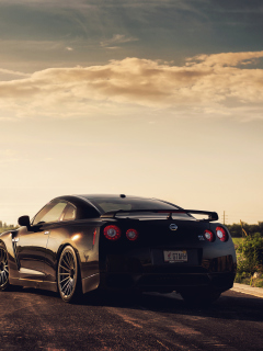 Das Nissan GT-R Wallpaper 240x320