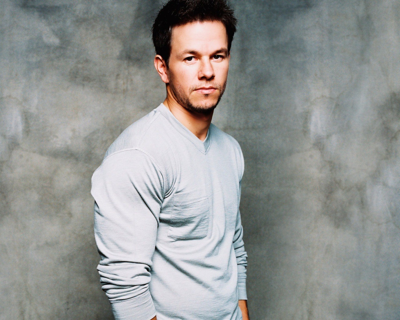 Mark Wahlberg in The Big Hit wallpaper 1280x1024
