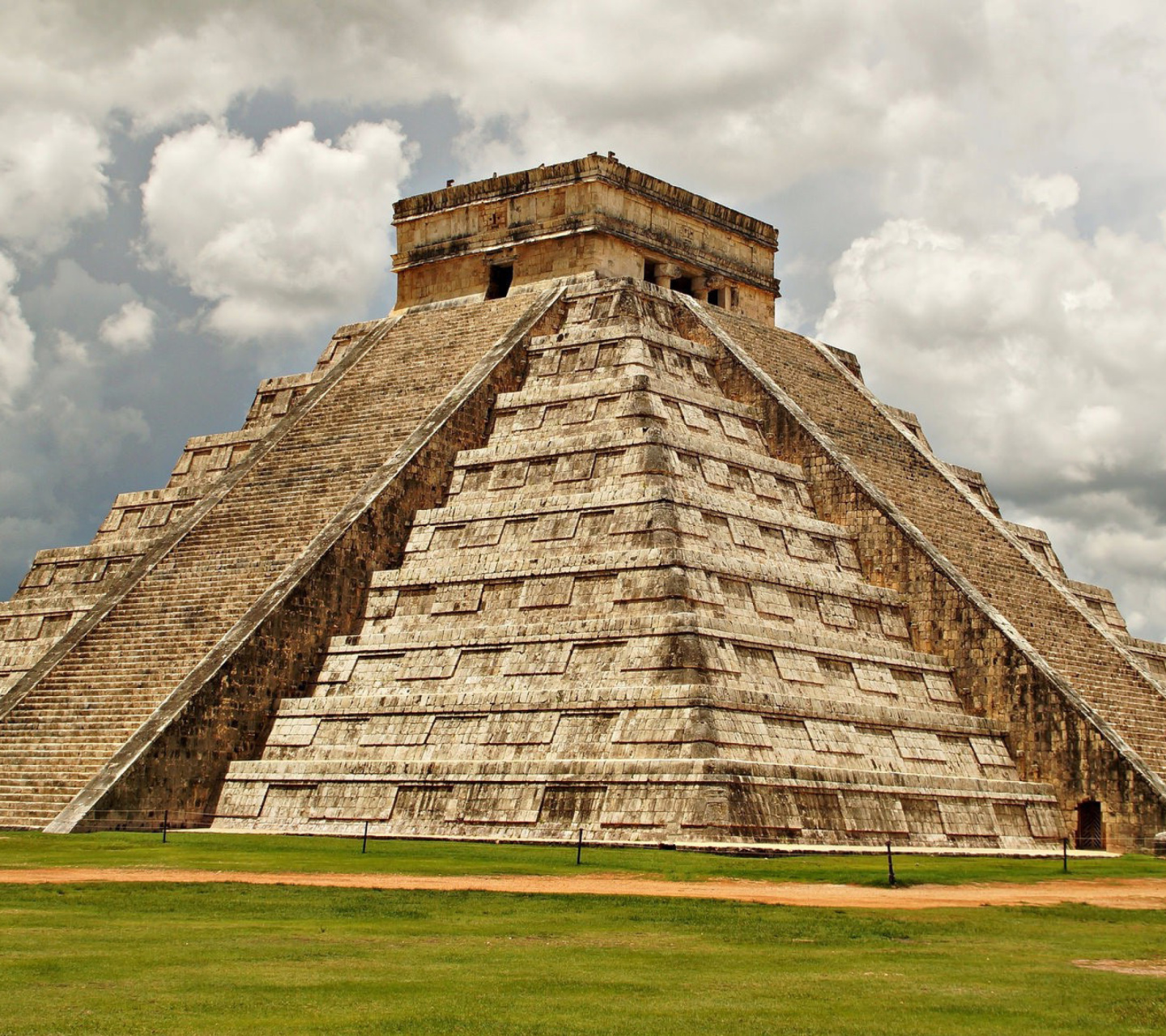 Das One of the 7 Wonders of the World Chichen Itza Pyramid Wallpaper 1440x1280