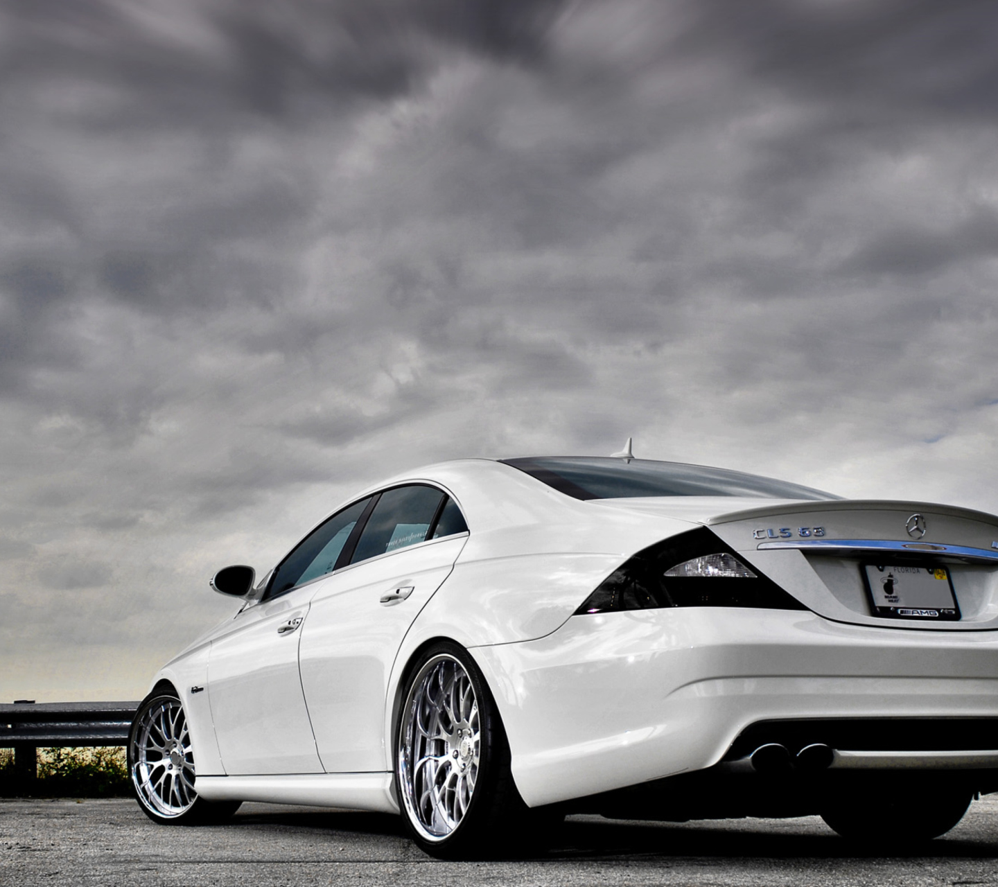 Screenshot №1 pro téma Mercedes CLS 63 Amg 1440x1280