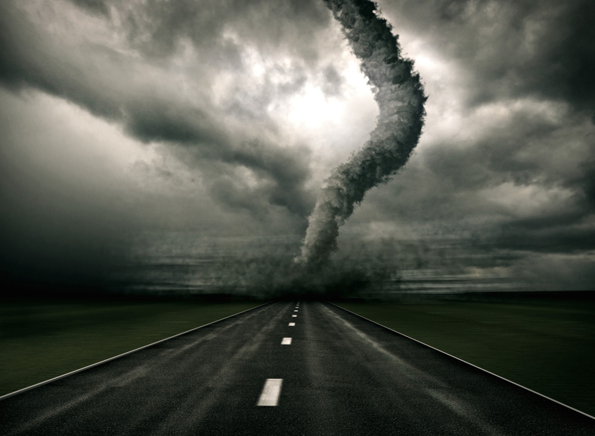 Fondo de pantalla Tornado On The Road 1920x1408