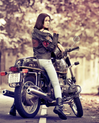 Moto Girl - Obrázkek zdarma pro 480x640