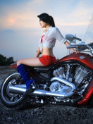 Das Girl On Harley Davidson Wallpaper 132x176
