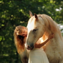 Screenshot №1 pro téma Blonde Girl And Horse 128x128