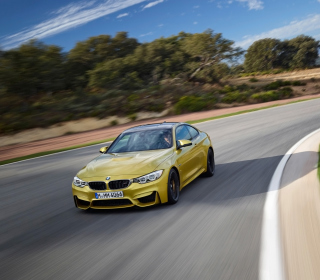 2014 BMW M4 Coupe In Motion - Fondos de pantalla gratis para 2048x2048