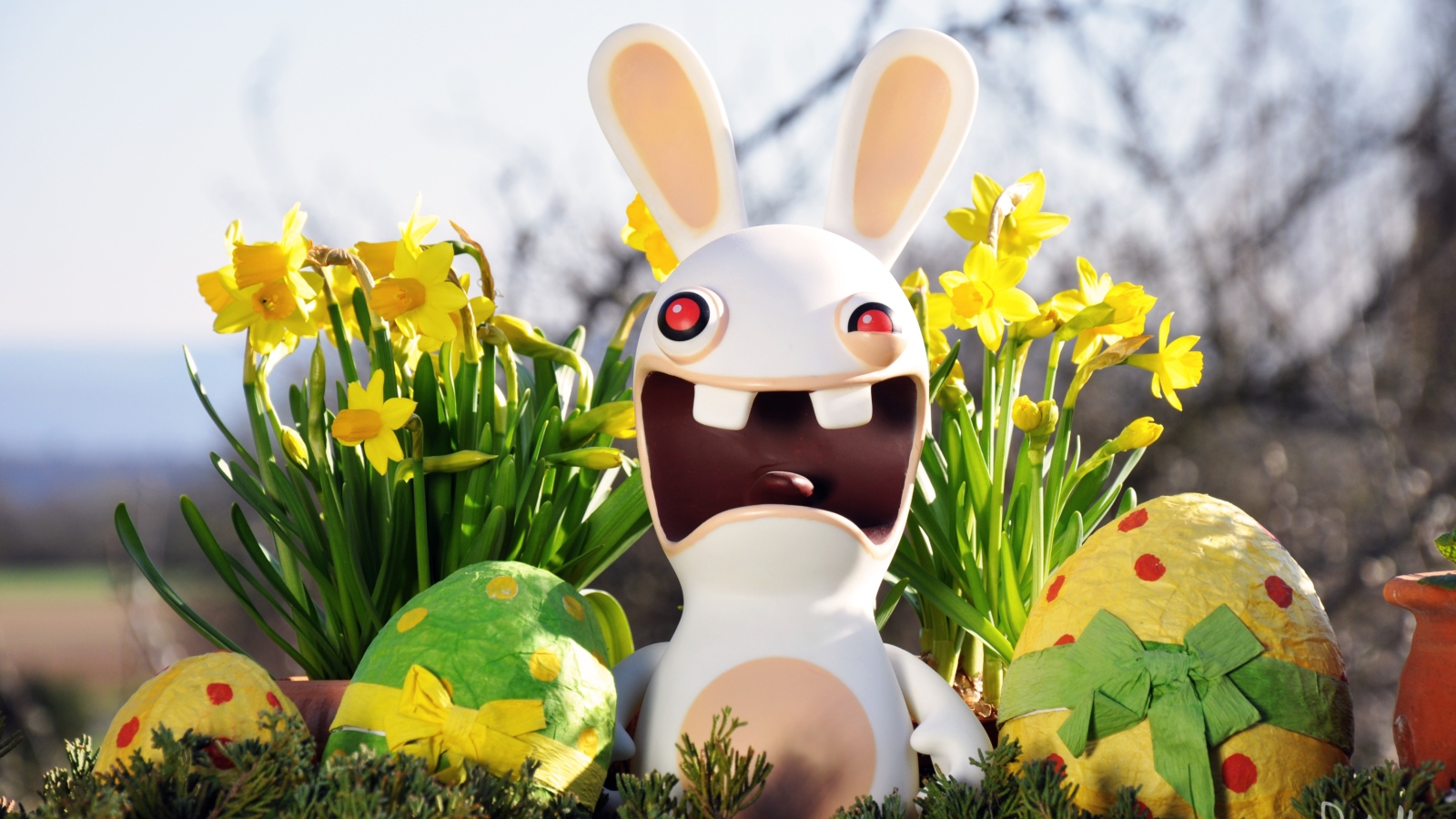 Screenshot №1 pro téma Funny Ugly Easter Bunny 1600x900