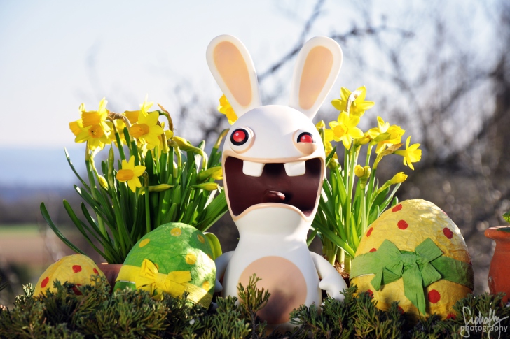 Funny Ugly Easter Bunny wallpaper