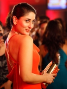 Screenshot №1 pro téma Kareena Kapoor 132x176