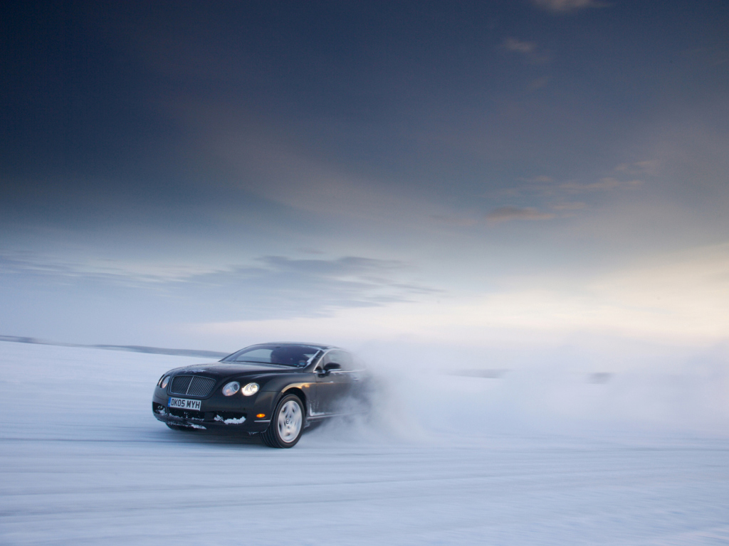 Screenshot №1 pro téma Bentley Continental GT 1024x768