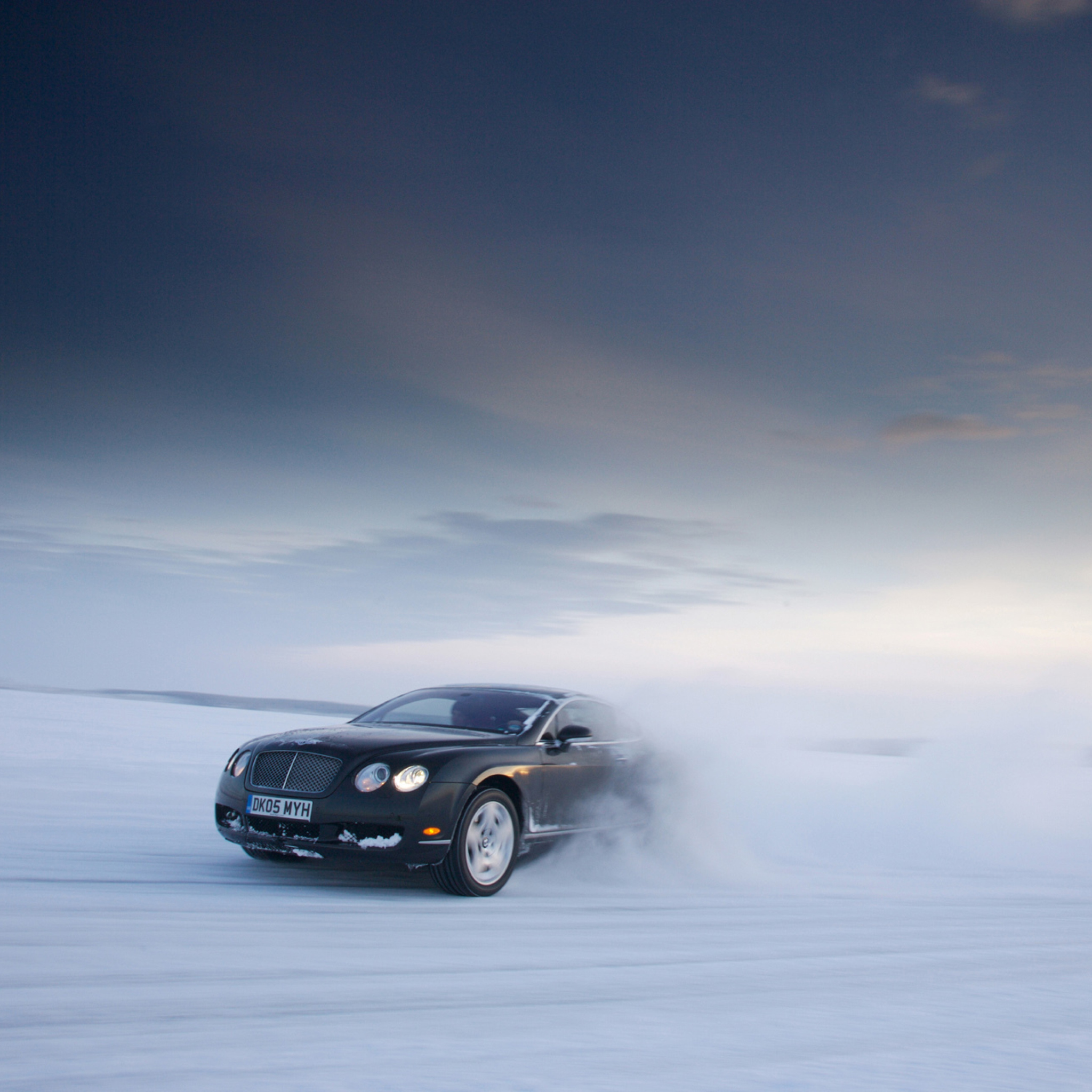 Screenshot №1 pro téma Bentley Continental GT 2048x2048