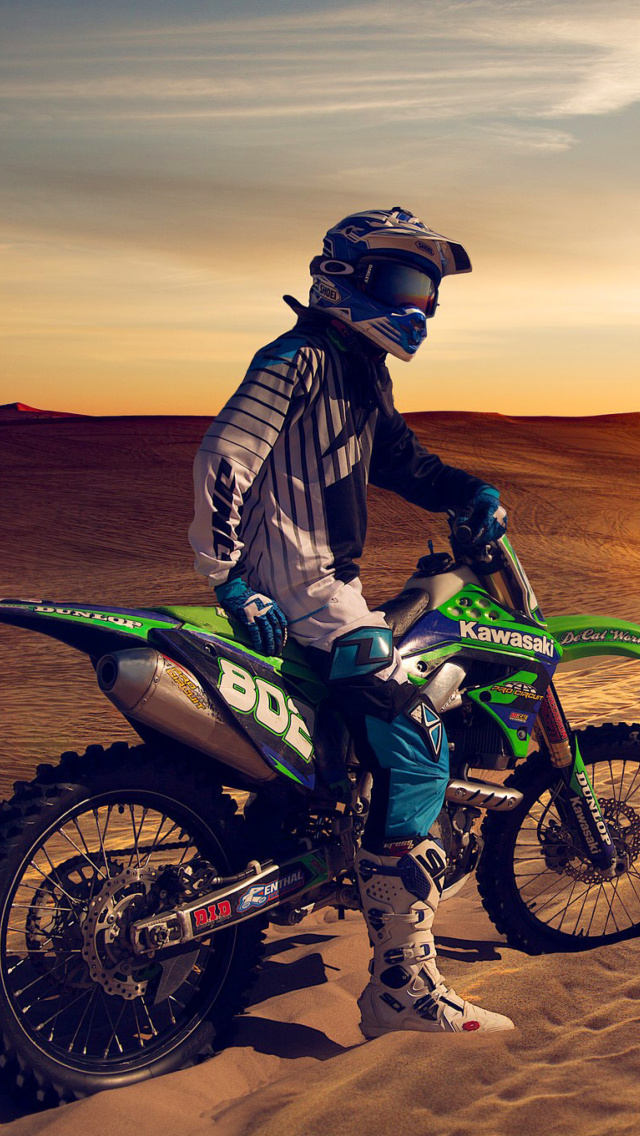 Sfondi UAE Desert Motocross 640x1136