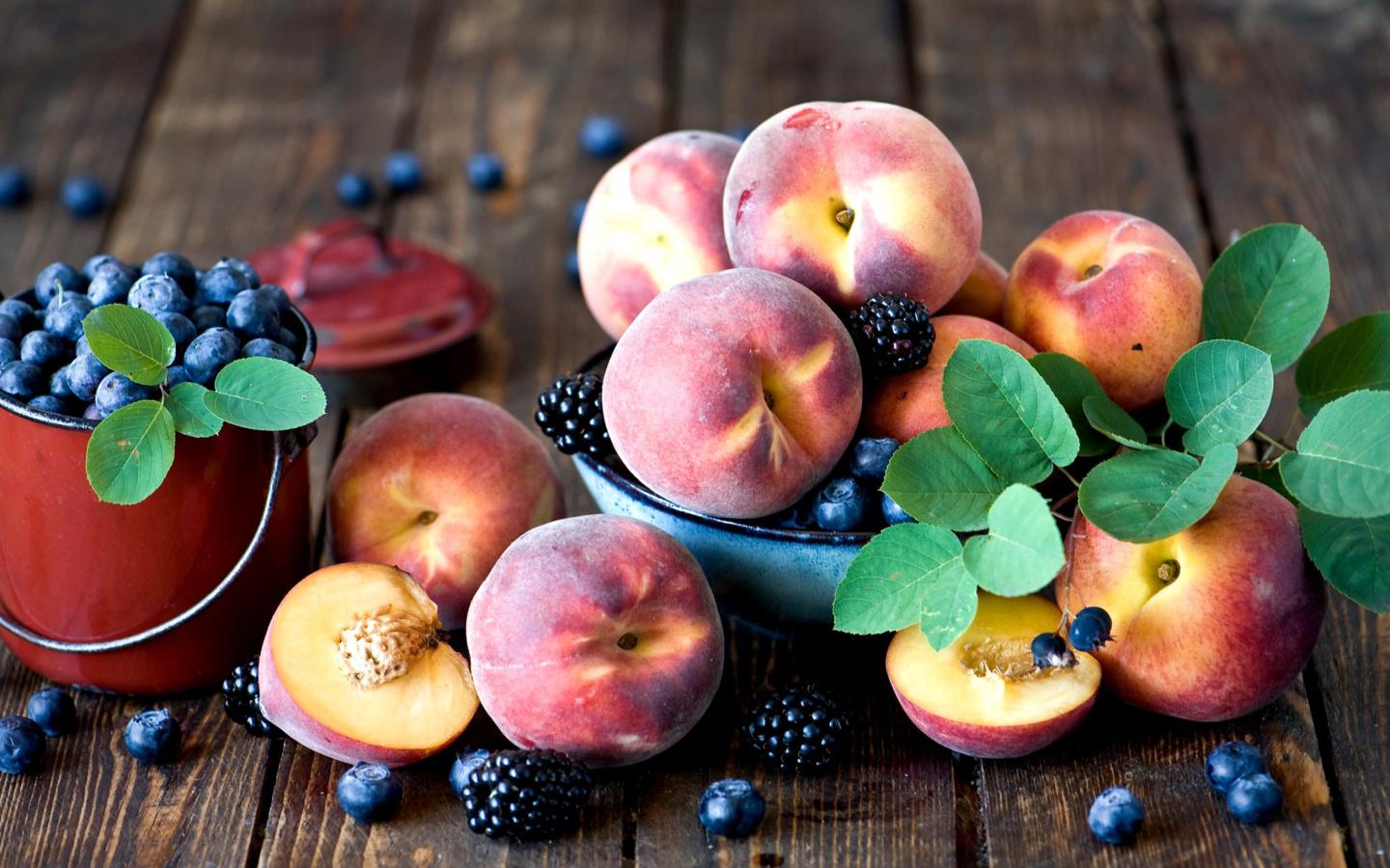 Sfondi Blueberries and Peaches 1440x900