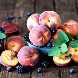 Kostenloses Blueberries and Peaches Wallpaper für 208x208