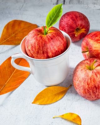 Autumn apples sfondi gratuiti per 640x1136