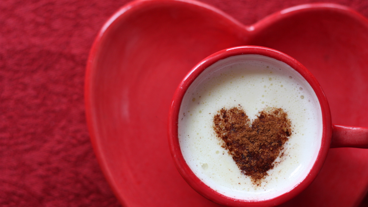 Small coffee mug and heart plate wallpaper 1280x720