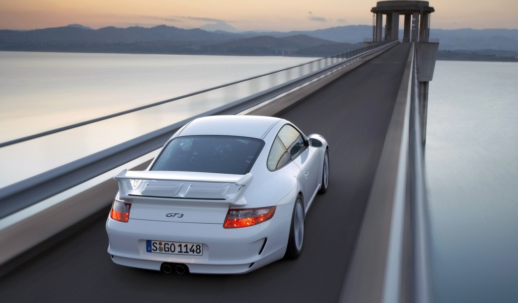 Screenshot №1 pro téma Porsche 911 Gt3 1024x600
