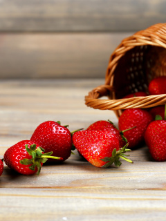 Das Strawberry Fresh Berries Wallpaper 240x320