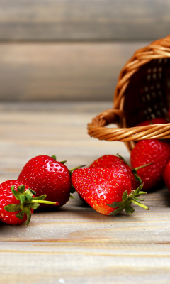 Das Strawberry Fresh Berries Wallpaper 240x400