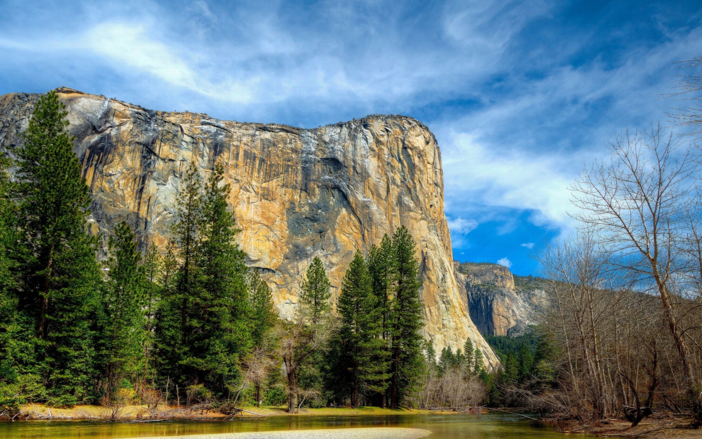 Fondo de pantalla Yosemite National Park in Sierra Nevada 1440x900