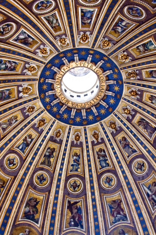 Papal Basilica of St Peter in the Vatican wallpaper 320x480