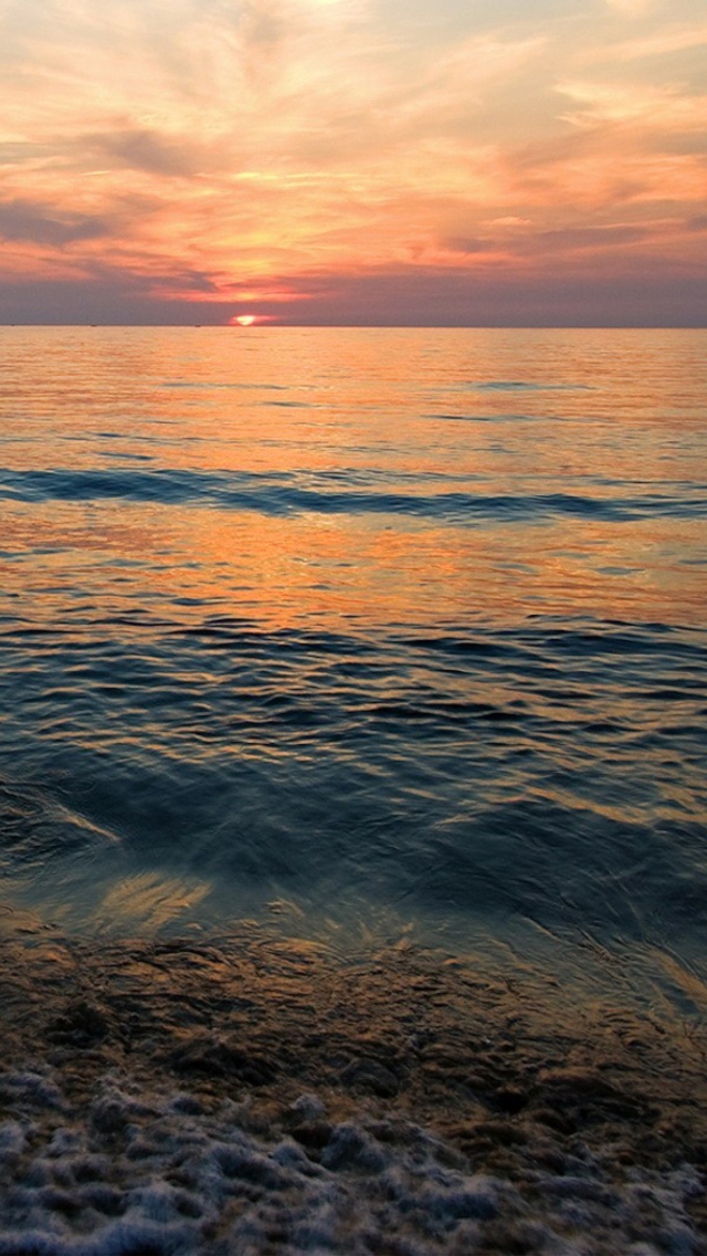 Screenshot №1 pro téma Evening Sea Walk 640x1136