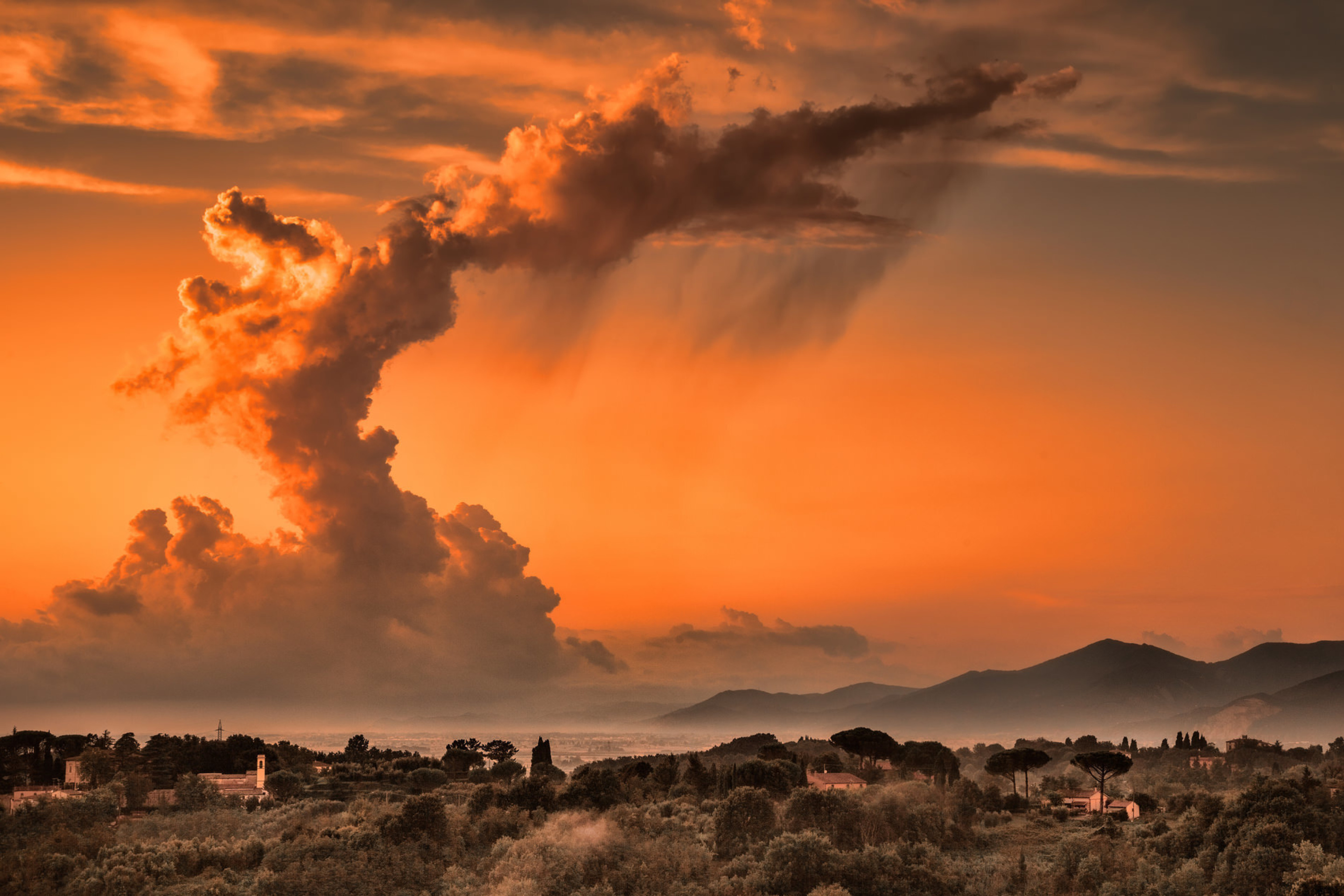 Weather in Tuscany wallpaper 2880x1920