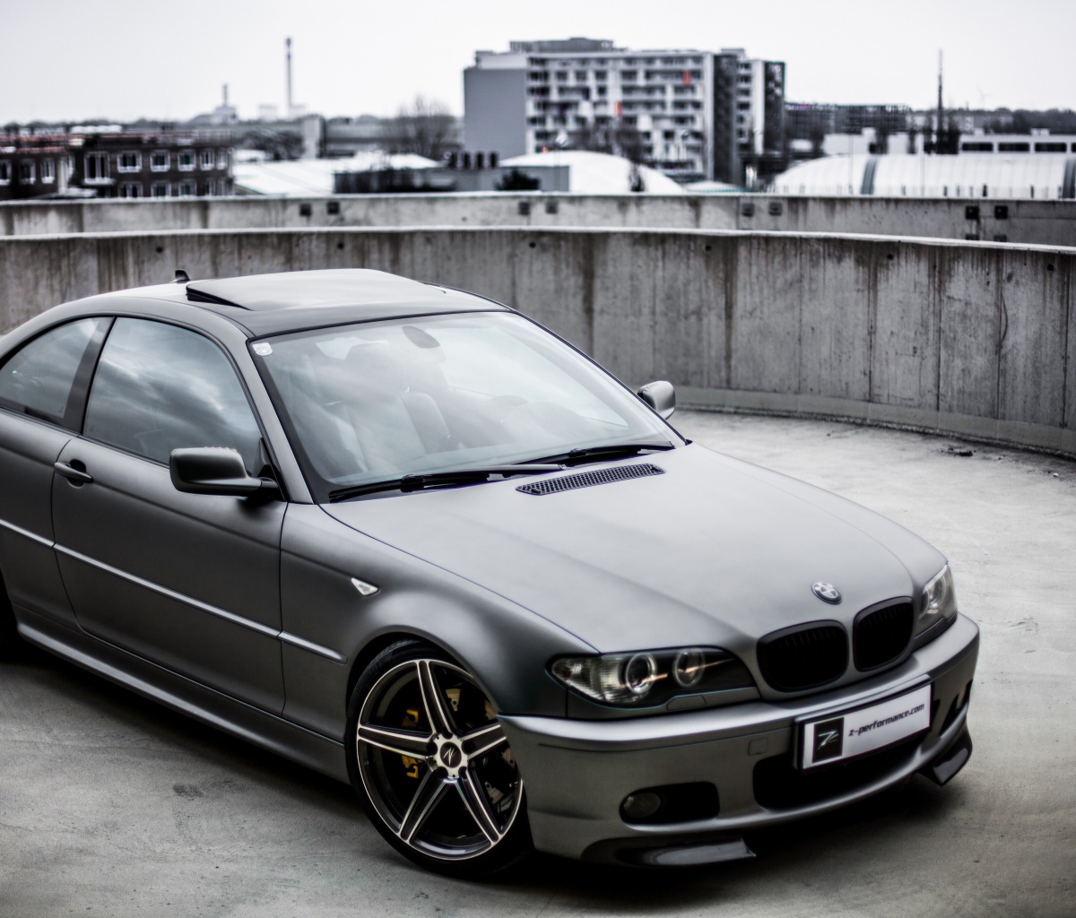 Screenshot №1 pro téma BMW 3 Series 1200x1024