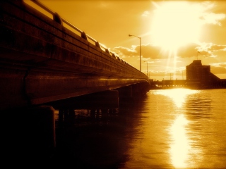 Sunlit Bridge wallpaper 320x240