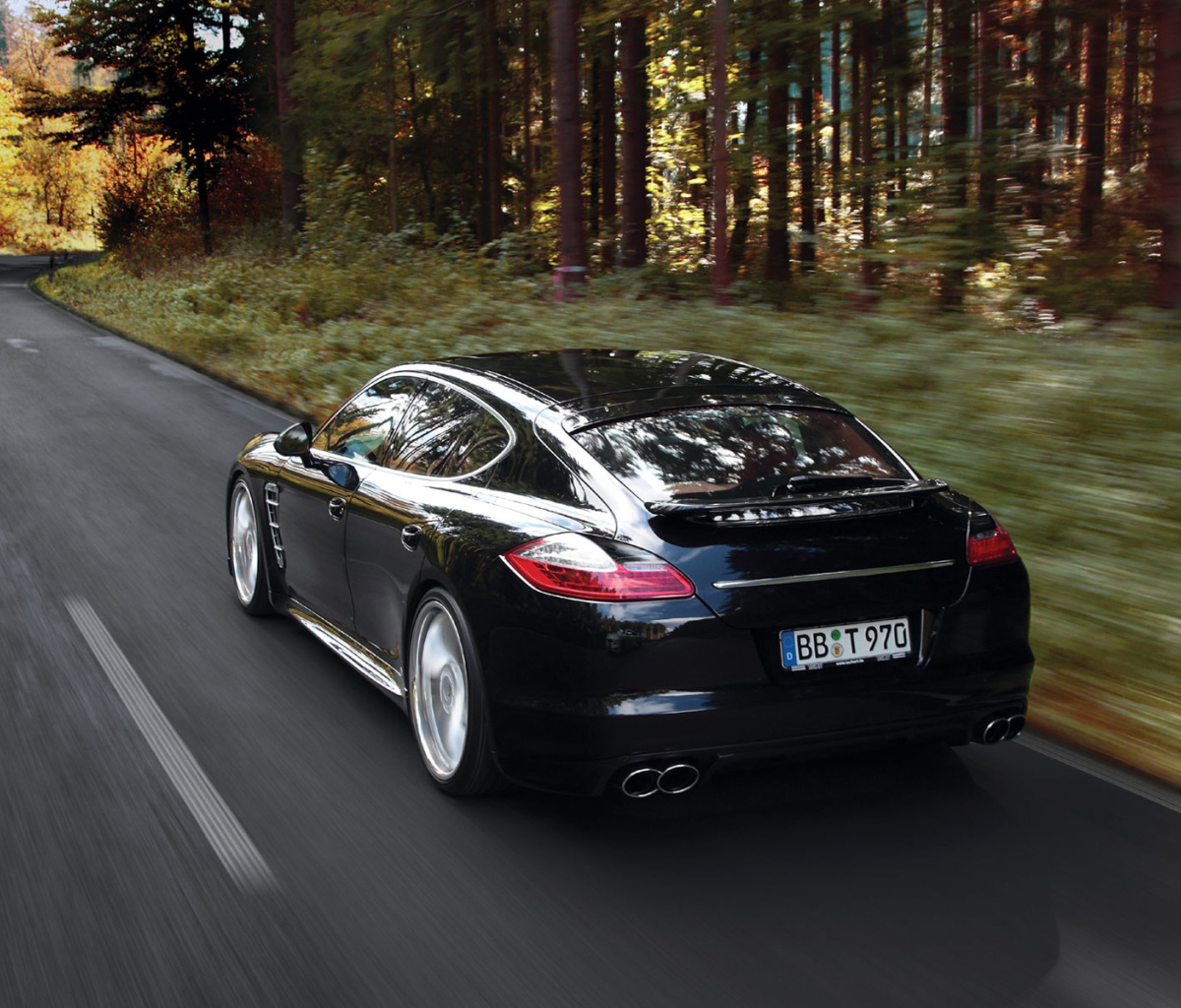 Porsche Panamera Turbo wallpaper 1200x1024