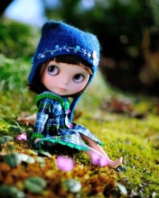 Cute Doll In Blue Hat screenshot #1 176x220