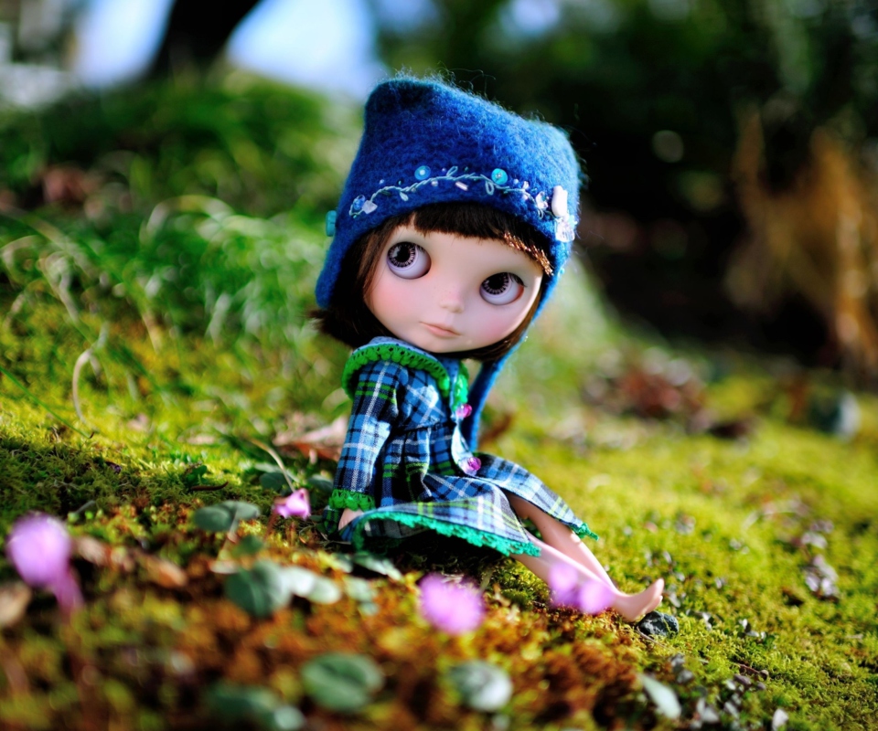 Screenshot №1 pro téma Cute Doll In Blue Hat 960x800