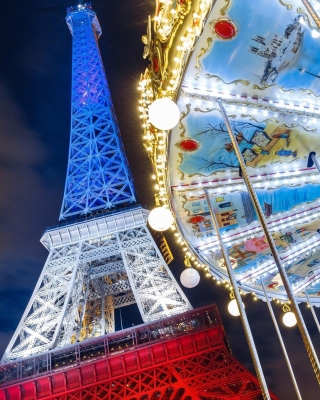 Обои Eiffel Tower in Paris and Carousel для телефона и на рабочий стол 132x176