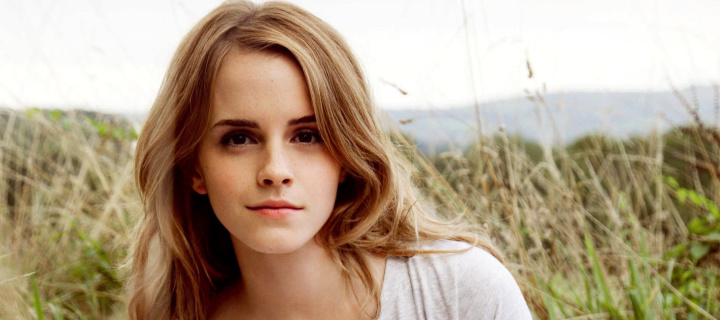 Emma Watson wallpaper 720x320