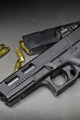 Обои Glock 17 Pistol 320x480