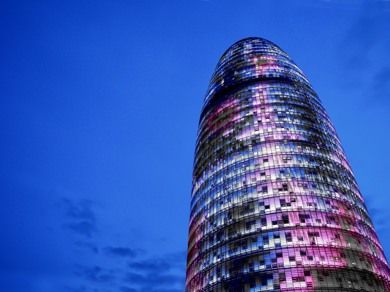 Обои Torre Agbar in Barcelona 1280x960