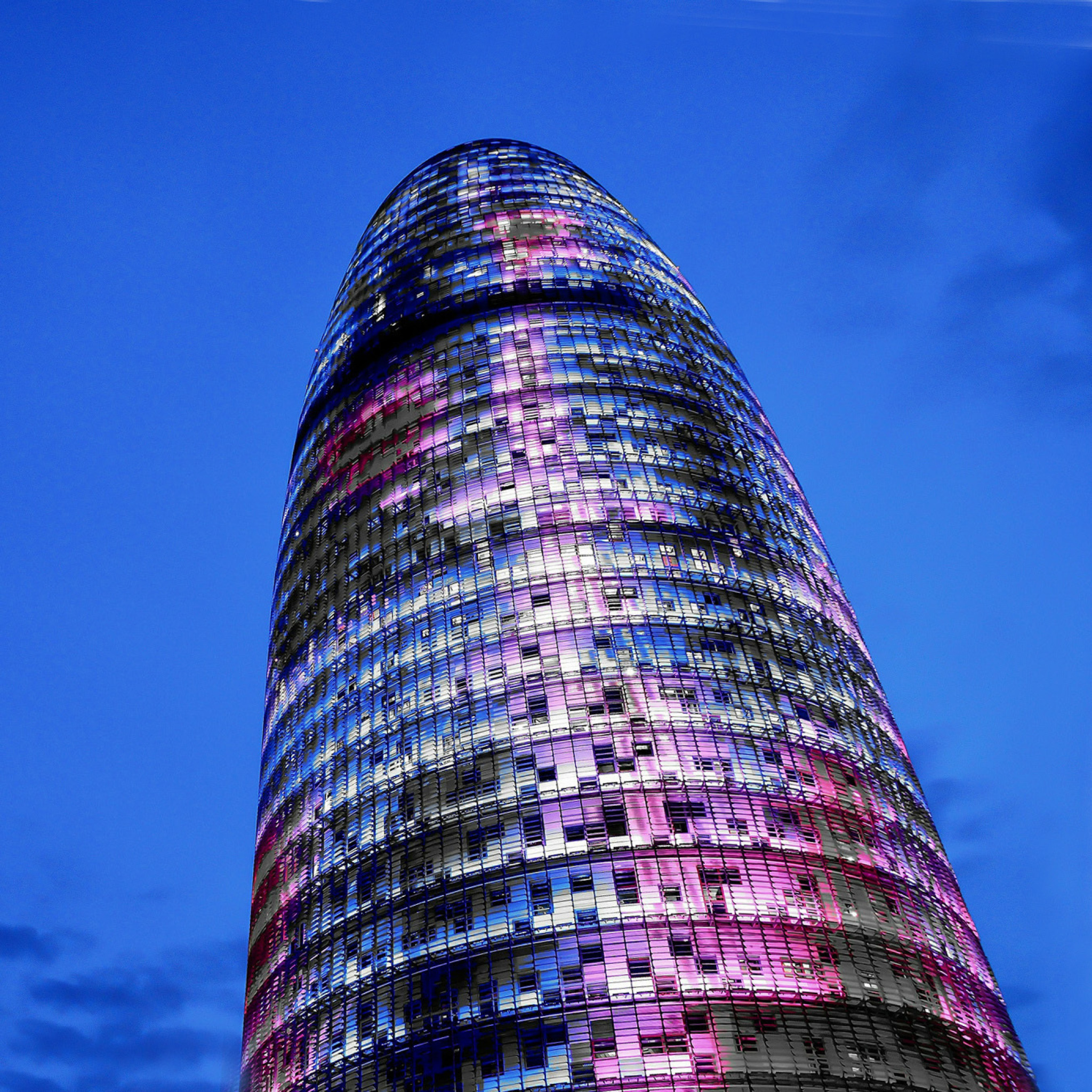 Torre Agbar in Barcelona screenshot #1 2048x2048