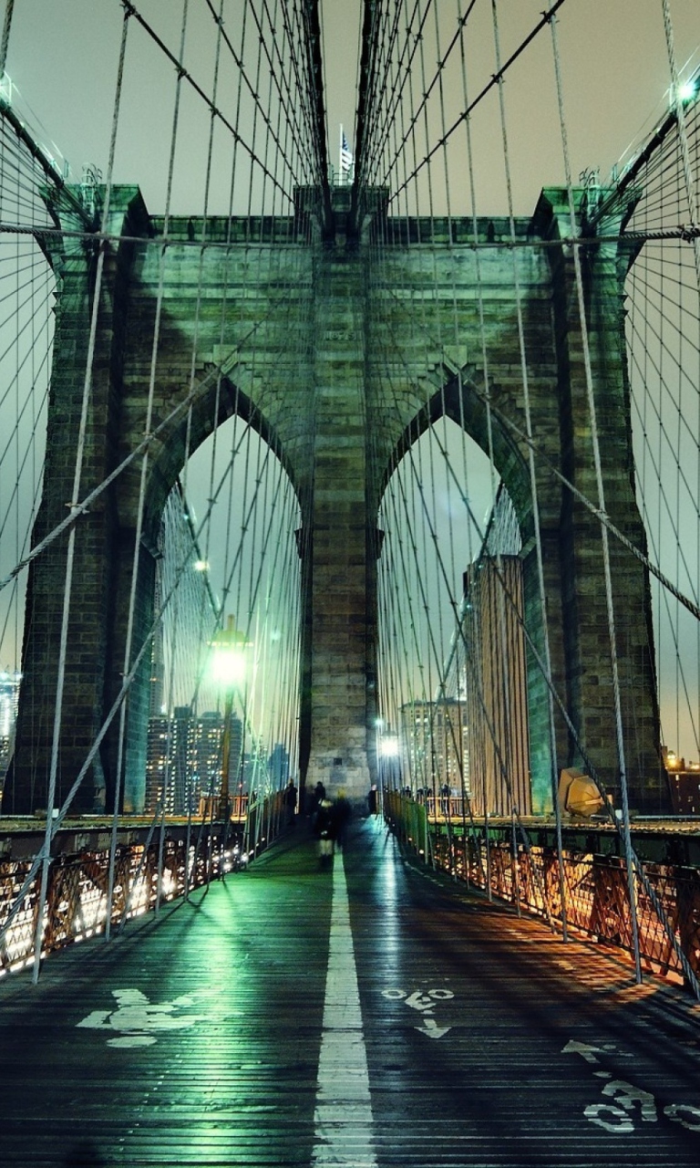 Das Brooklyn Bridge At Night Wallpaper 768x1280