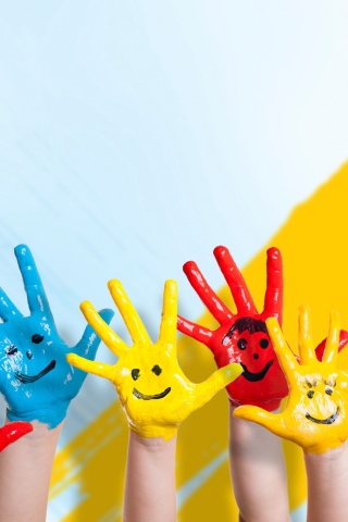 Fondo de pantalla Painted Kids Hands 320x480