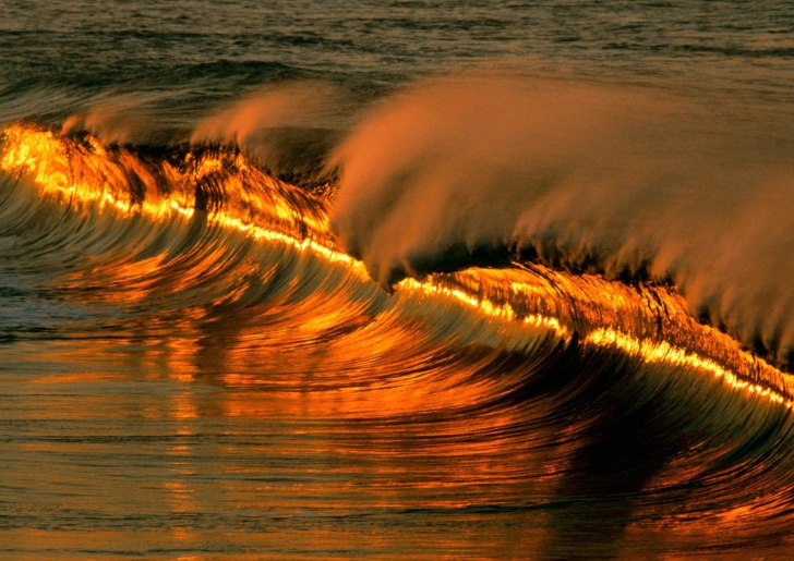 Lovely Waves wallpaper