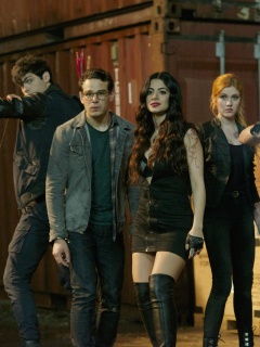 Screenshot №1 pro téma Shadowhunters The Mortal Instruments with Katherine McNamara 240x320