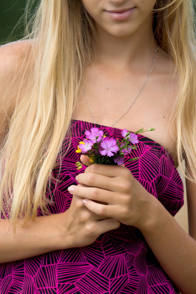 Girl With Flowers wallpaper 640x960