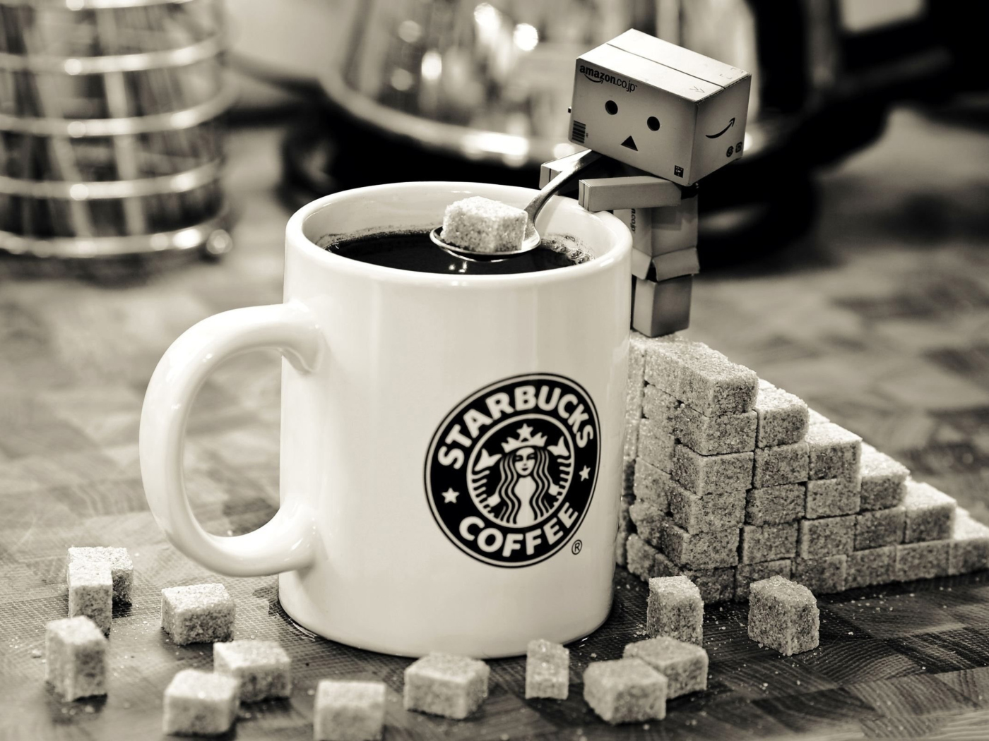 Das Danbo Loves Starbucks Coffee Wallpaper 1400x1050