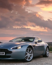 Das Aston Martin Vantage Wallpaper 176x220