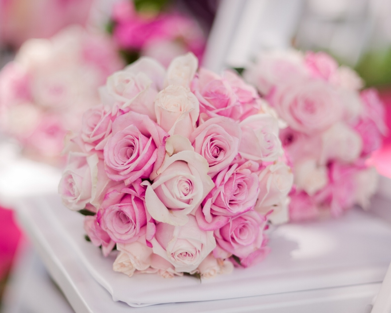 Обои Wedding Bouquets 1280x1024