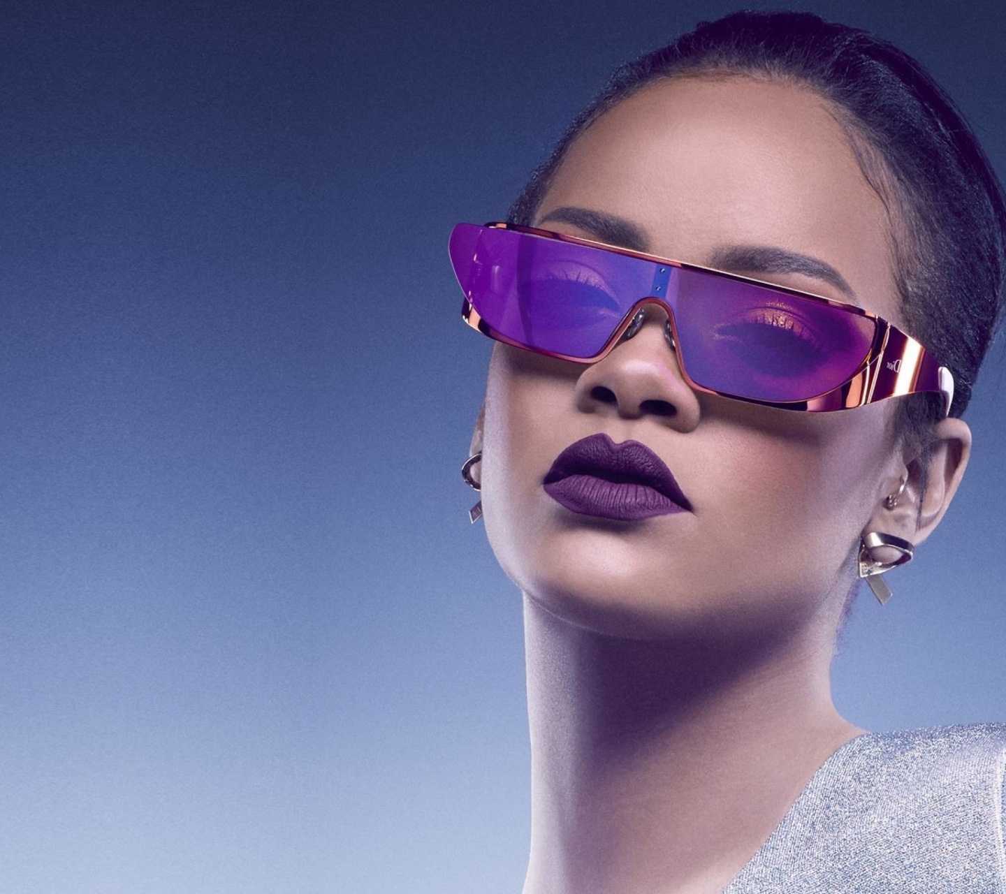 Обои Rihanna in Dior Sunglasses 1440x1280