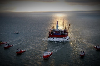 Oil platform in Sea - Obrázkek zdarma 