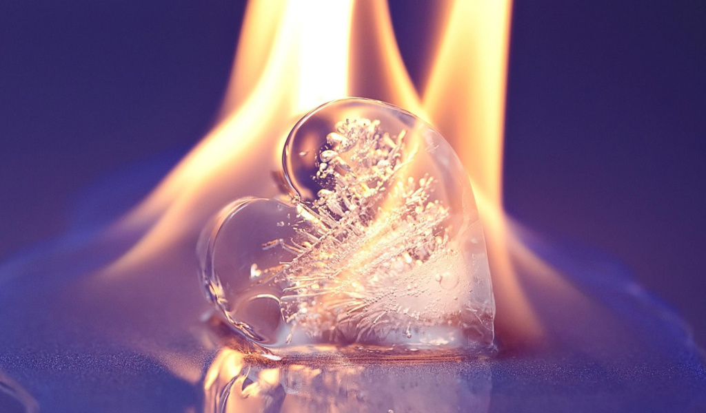 Das Ice heart in fire Wallpaper 1024x600